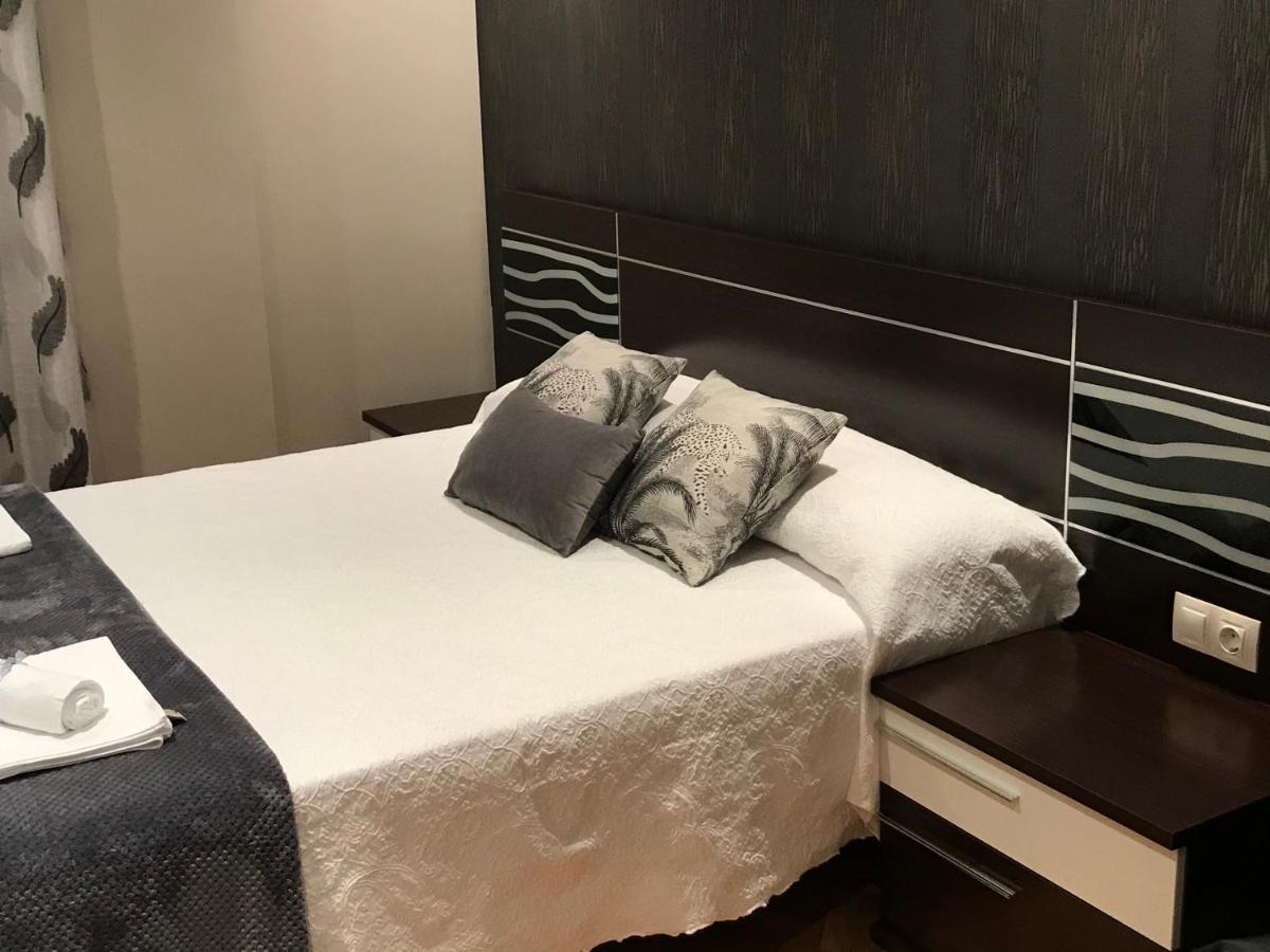 Apartamento turístico iguazu Ribadeo Exterior foto