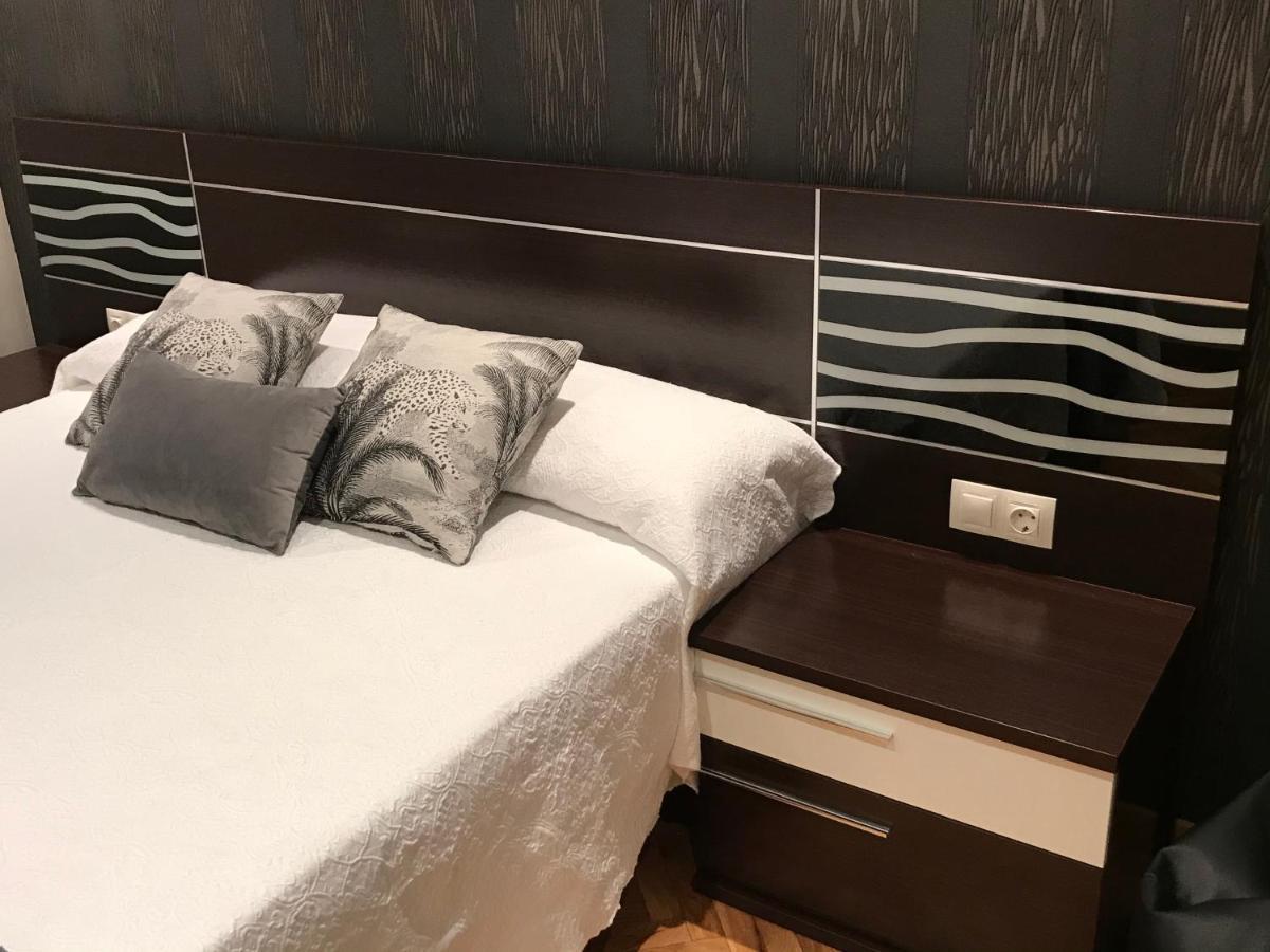 Apartamento turístico iguazu Ribadeo Exterior foto